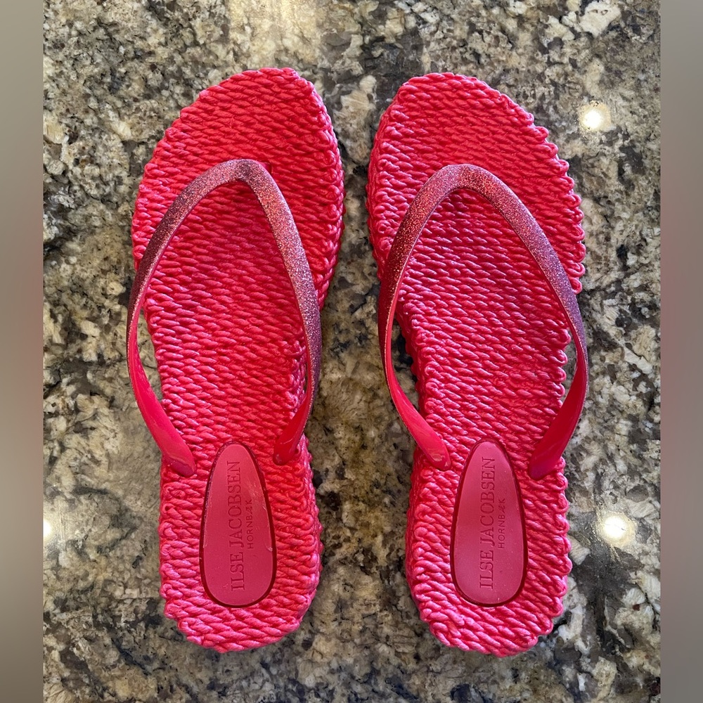 Ilse Jacobsen Red Flip Flip Sandals with glitter US size 7 NEVER WORN